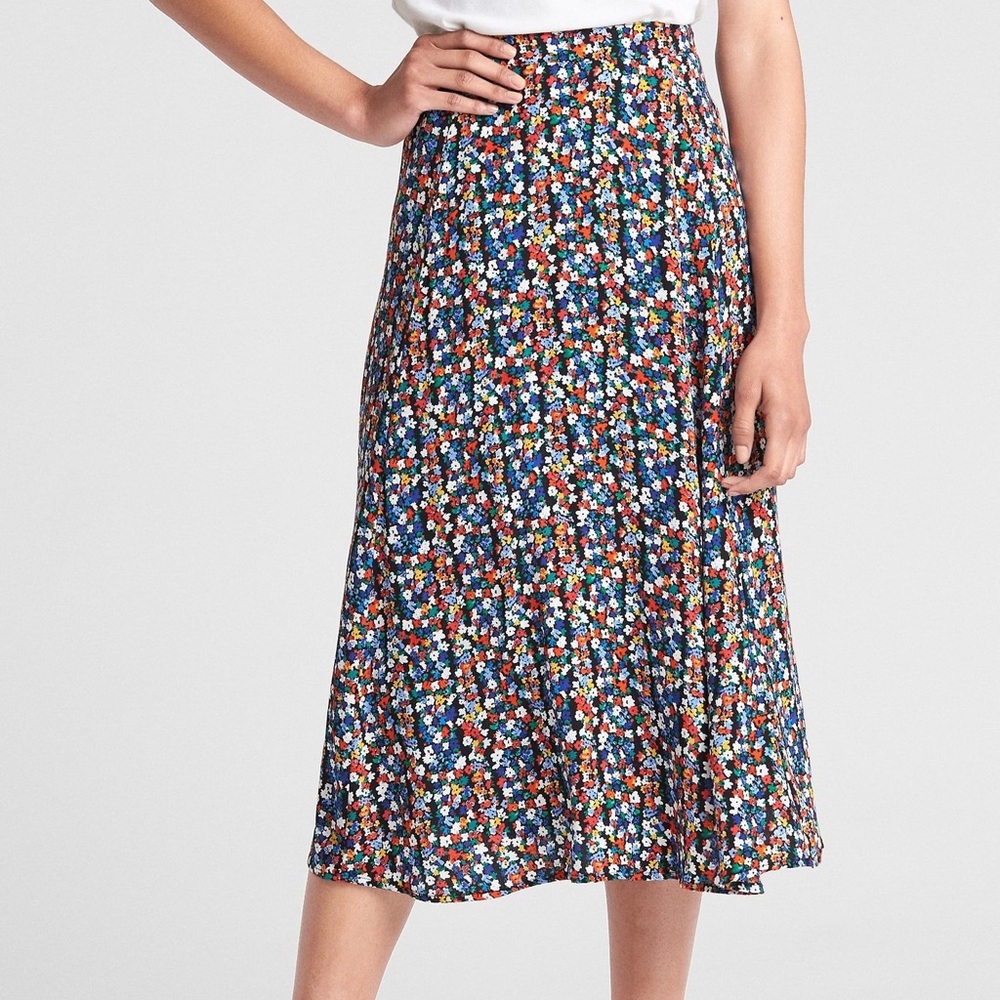 Gap • Colorful Floral Midi Skirt